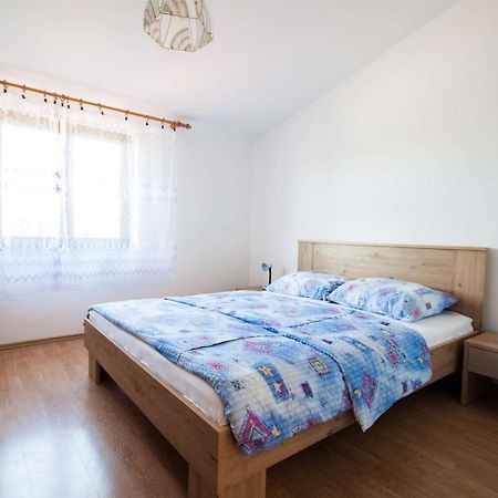 Apartments Dara Umag Exteriör bild